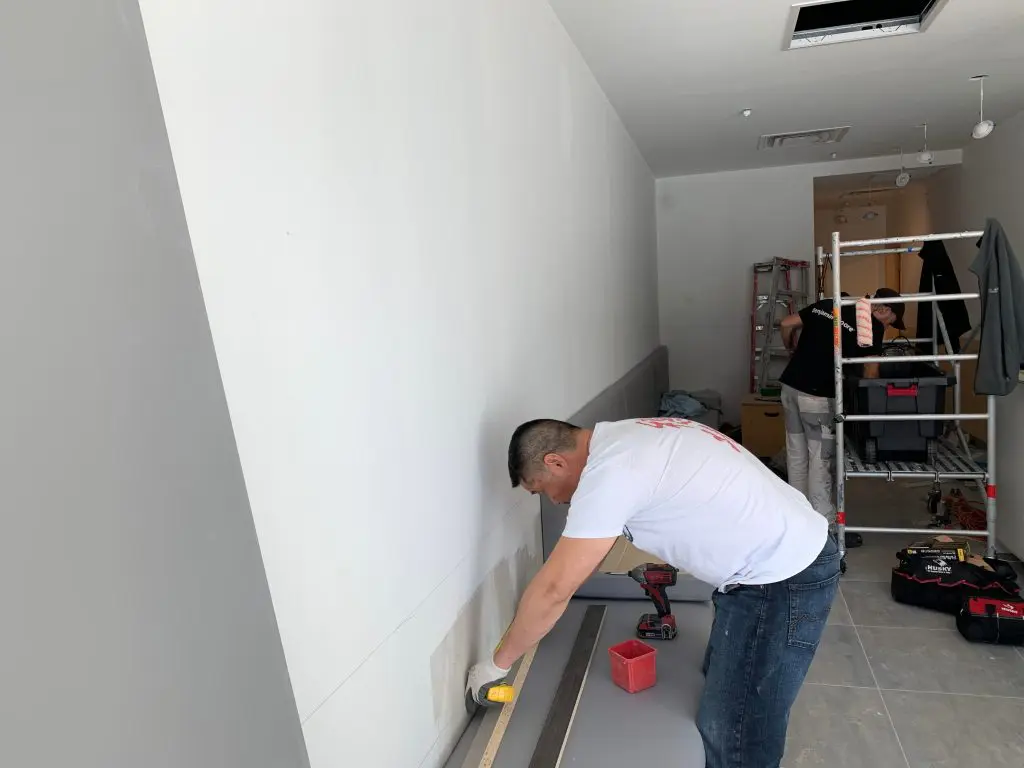 crown moulding