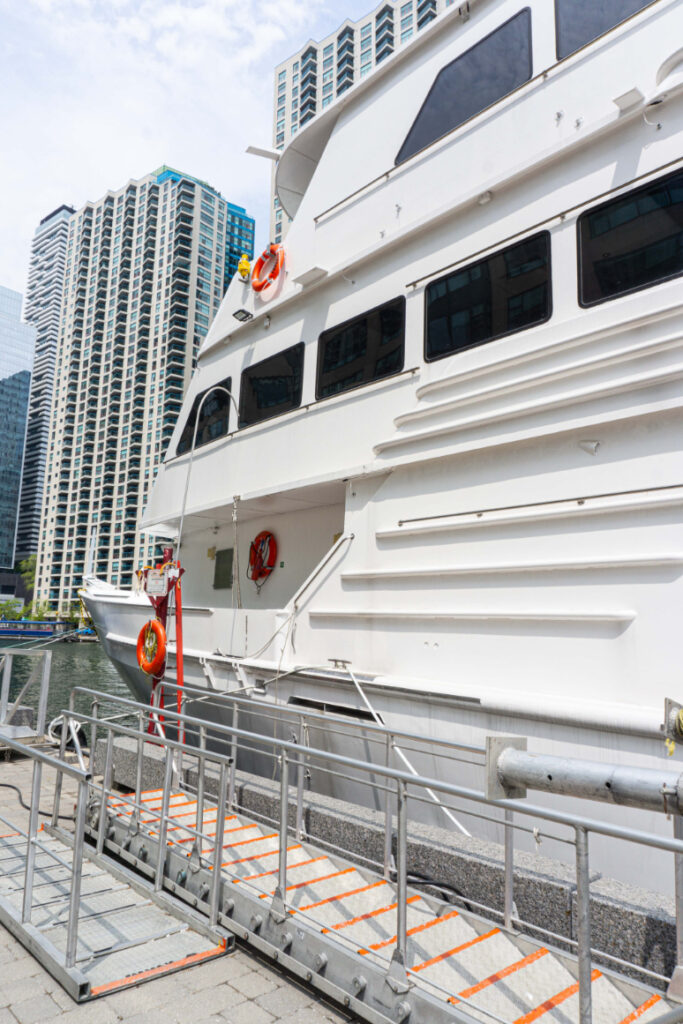 yatch interior painting